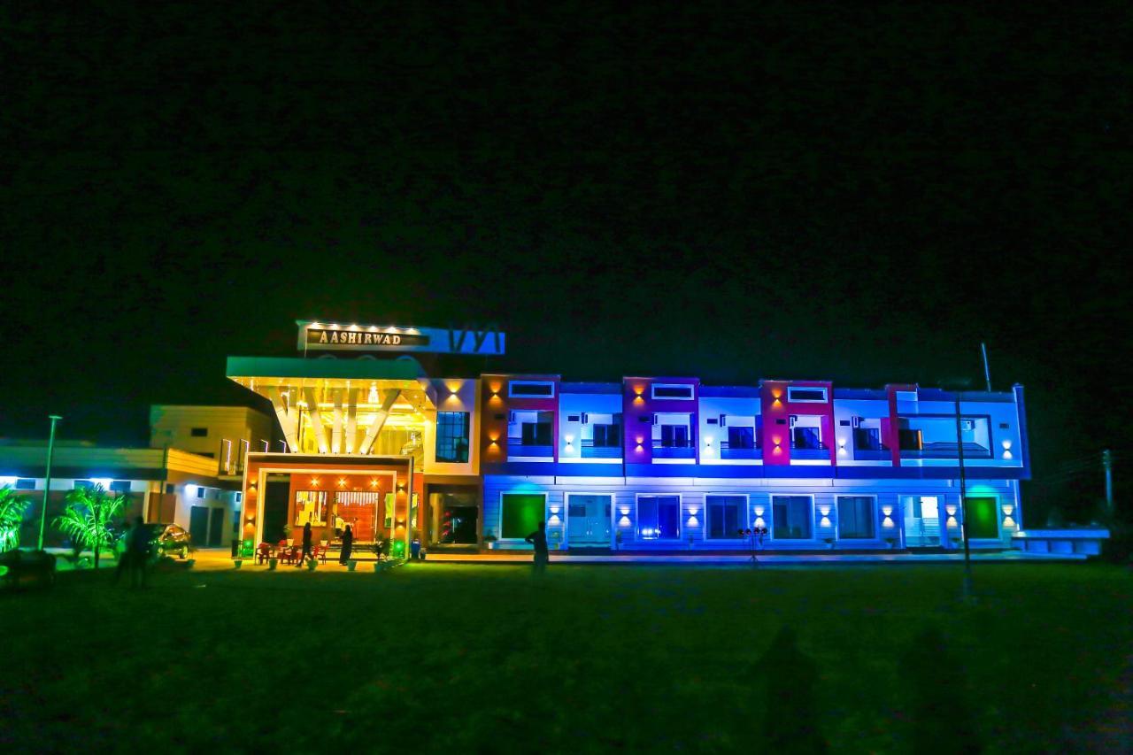 Aashirwad Hotels & Resort Shamgarh Zewnętrze zdjęcie